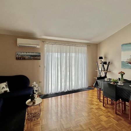 Apartments Tino & Leon Sukosan Bagian luar foto