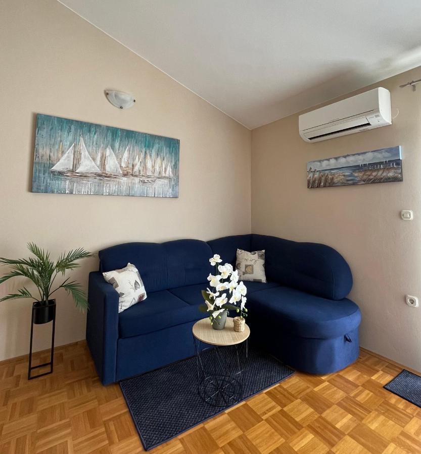 Apartments Tino & Leon Sukosan Bagian luar foto