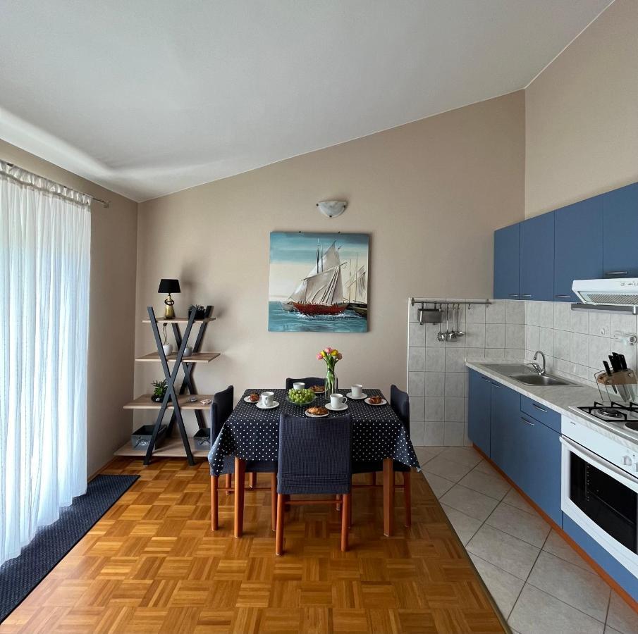 Apartments Tino & Leon Sukosan Bagian luar foto